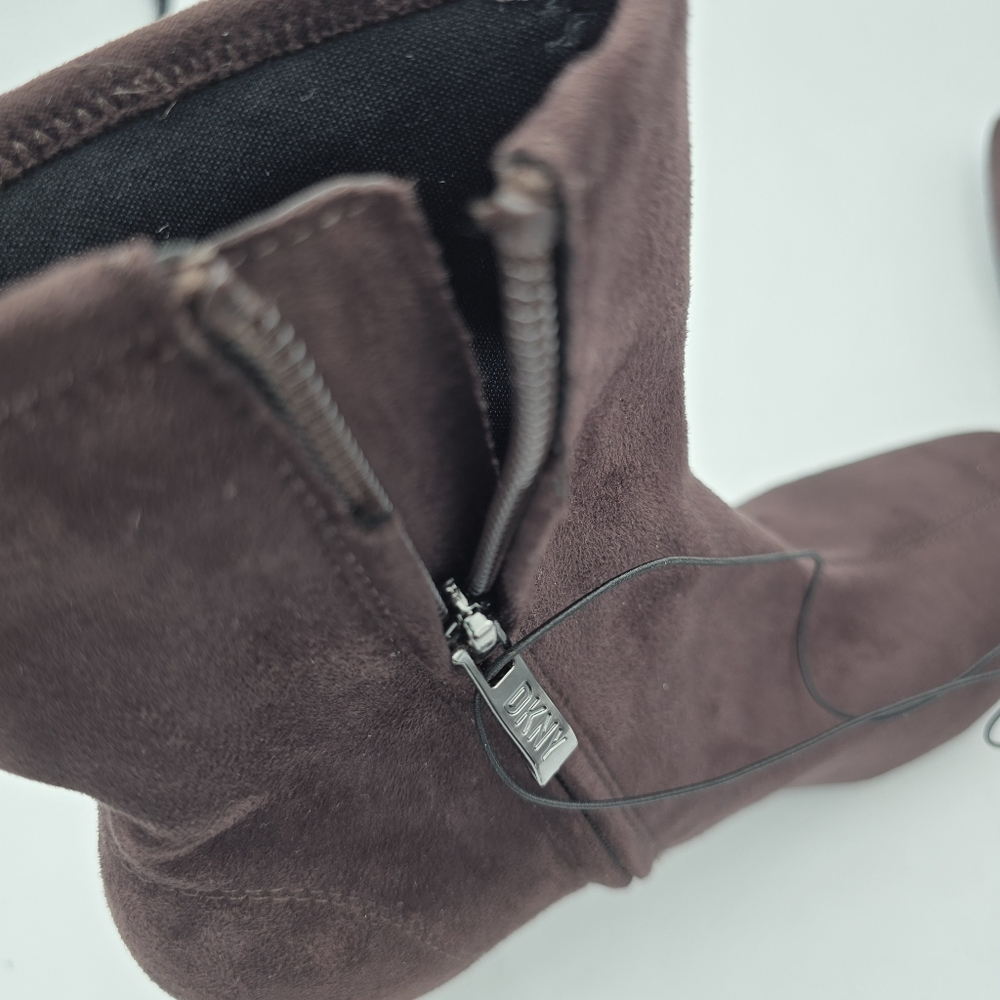 NIB DKNY Cavale Heeled Ankle Booties, Espresso (Brown Suede), Women's 10, NEW! - Picture 14 of 16